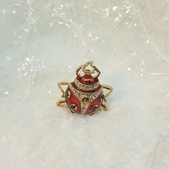 Ladybug Pin - Picture 8 of 11